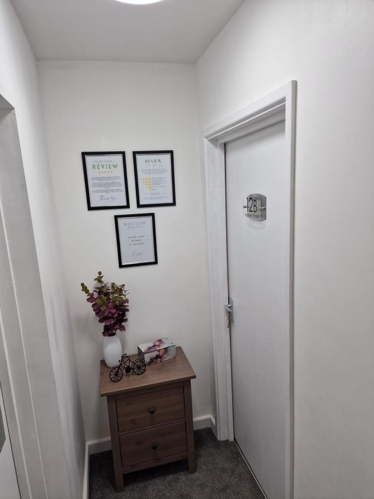 12 B Market Street Apartment *